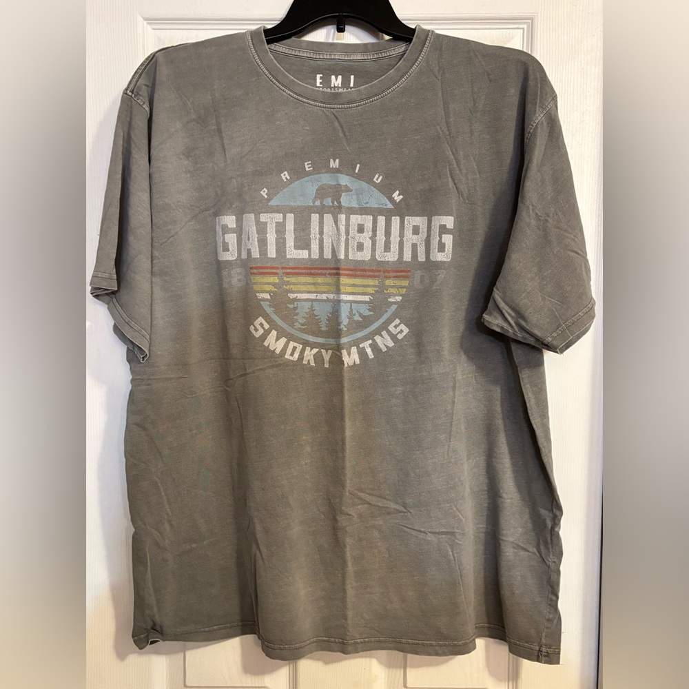 Gatlinburg Tee 2X